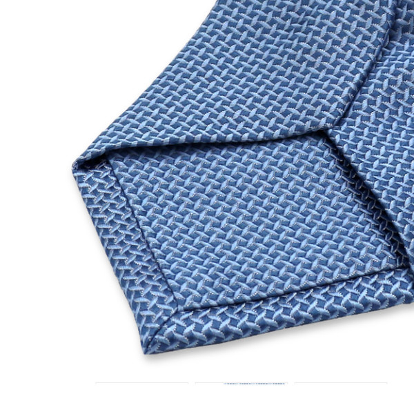 Blaue Krawatte mit Muster (3)