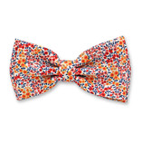 Korallenfarbene Fliege mit Blumenmotiv - Thumbnail 1