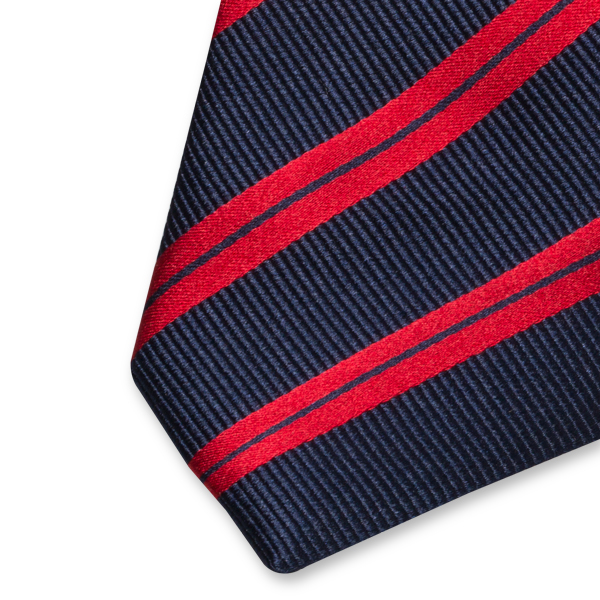 Dunkelblaue Krawatte doppelte rote Streifen (2)